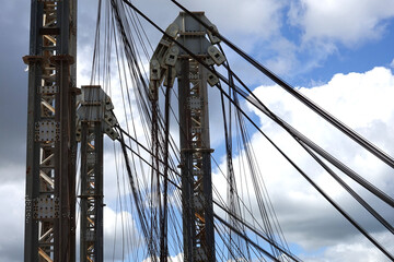 Obraz premium Pose du tablier du pont Anne de Bretagne à Nantes