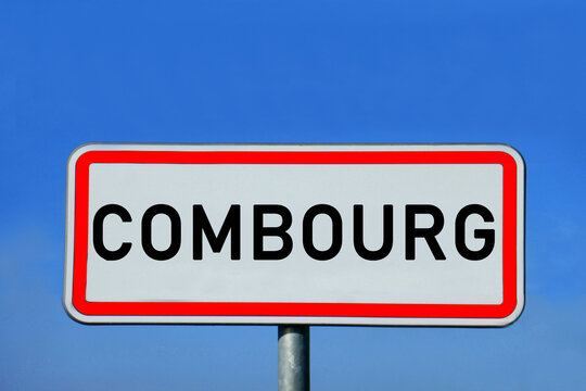 place-name sign Combourg