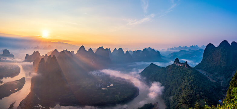 Sunrise over Damian Mountain on the Li River in Xingping, Yangshuo, Guilin