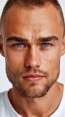 Obraz premium Man with Short Hair Looking Serious