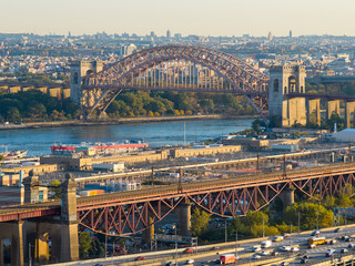 Hell Gate Bridge - New York, United States © demerzel21