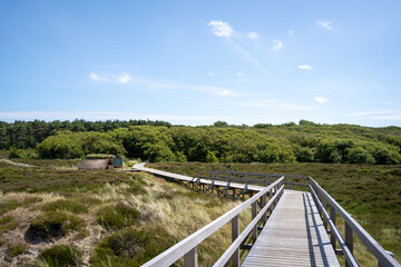 Fototapeta premium Wanderweg zum Quermarkenfeuer bei ruhigem Wetter