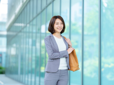 ビジネス　女性
