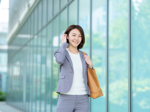 ビジネス　女性