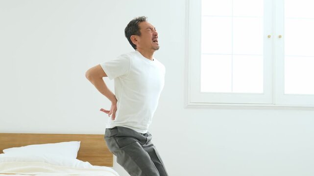腰痛・腰の痛みに苦しむ中高年男性