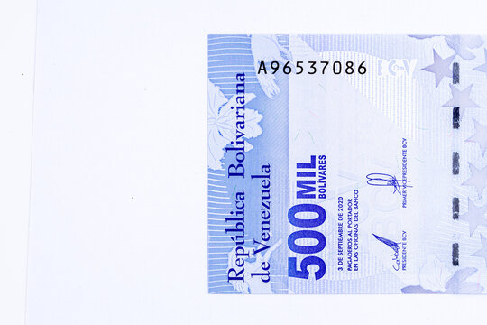 A high-resolution macro shot showcasing a segment of the(500 Mil) Venezuelan 