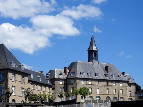 Egletons ,groupe scolaire Albert Thomas.(Corr&egrave;ze)