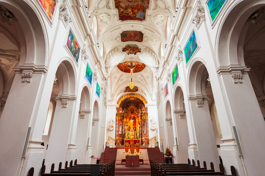 Neumunster Collegiate Church interior, Wurzburg