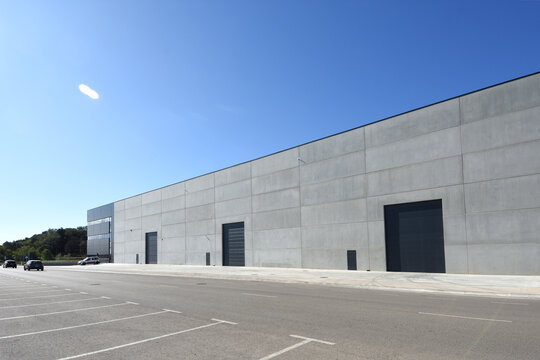  a  warehouse or factory made with concrete panels