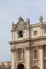 Obraz premium the facade of the church of st peter in rome