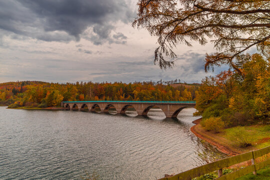 Versetalsperre im Herbst (Rundweg)