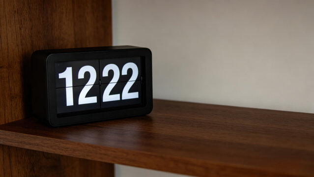 Digital calendar clock with large numbers
