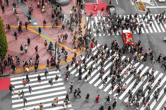 Shibuya crossing, crowds at intersection, many pedestrians cross zebra crossing, Shibuya, Udagawacho, Tokyo, Japan