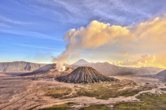 Smoking volcano Gunung Bromo, Mount Batok in front, Mount Kursi at back, Mount Gunung Semeru, Bromo Tengger Semeru National Park, Java, Indonesia