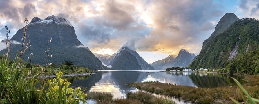 Mitre Peak, Sunset, Milford Sound, Fiordland National Park, Te Anau, Southland, South Island, New Zealand