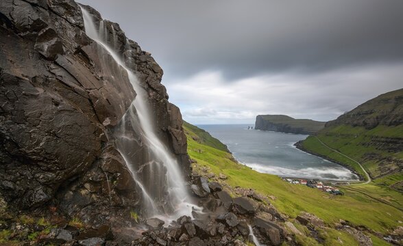 Overlooking Tj&oslash;rnuv&iacute;k or Tjornuvik, Streymoy, behind spiers Risin og Kellingin in front of cliff Ei&eth;iskollur, Faroe Islands, F&oslash;royar, Denmark