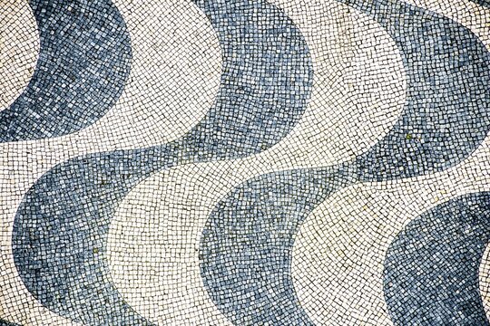 Black and white wavy plaster motif, Lisbon, Portugal
