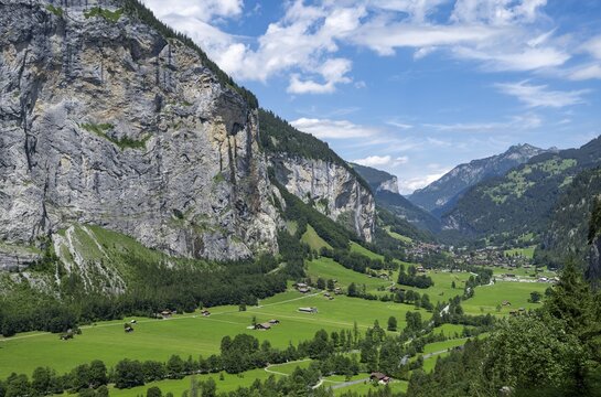 Lauterbrunnen Valley with Staubbach Falls, Lauterbrunnen, Jungfrau Region, Bernese Oberland, Canton Bern, Switzerland