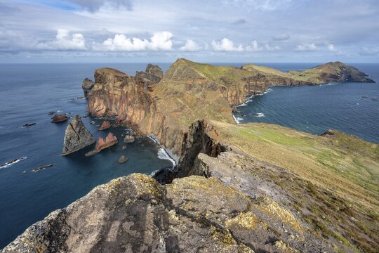 Coastal landscape, cliffs and sea, Miradouro da Ponta do Rosto, rugged coast with rock formations, Cape Ponta de S&atilde;o Louren&ccedil;o, Madeira, Portugal