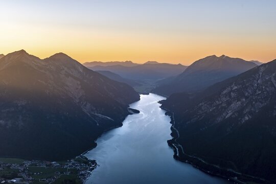 Mountain landscape at sunset, view from the summit of B&auml;renkopf to the Achensee, on the left Seebergspitze and Seekarspitze, Tyrol, Austria