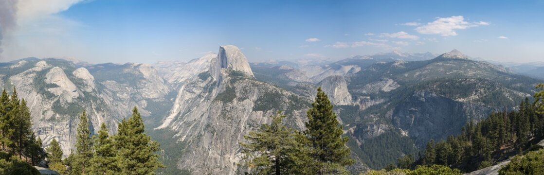 View from the trail to Glacier Point to Yosemite Valley with Half Dome, Yosemite National Park, California, USA