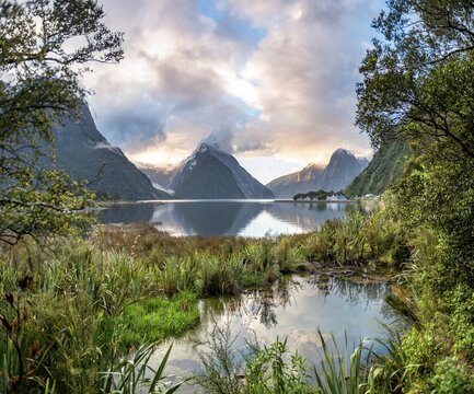 Mitre Peak, Sunset, Milford Sound, Fiordland National Park, Te Anau, Southland, South Island, New Zealand