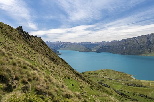 Lake Hawea and mountain panorama, Isthmus Peak Track, Otago, South Island, New Zealand