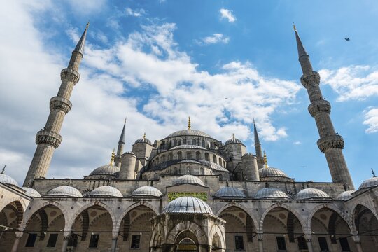 Blue Mosque, Sultan Ahmet Camii, Sultanahmet, European Side, Istanbul