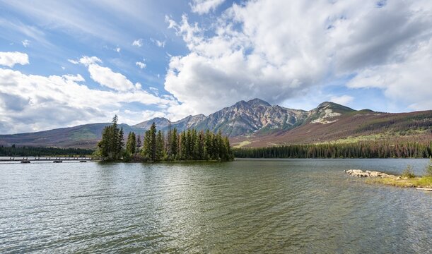 Lake Pyramid Lake with Pyramid Island, behind mountain peak Pyramid Mountain, Jasper National Park National Park, Canadian Rocky Mountains, Alberta, Canada