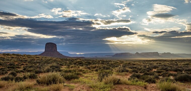 Table Mountains in Cloudy Sky, Light Mood, Mitchell Butte, Oljato Mesa, Navajo Tribal Park, Navajo Nation Reservation, Arizona, Utah, USA
