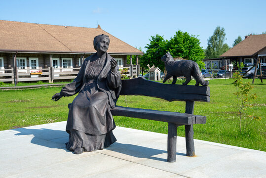 PSKOV REGION, RUSSIA - JUNE 14, 2025: Sculpture composition "Arina Rodionovna" at the hotel of the same name. Bugrovo, Pushkinskie gory, Pskov region