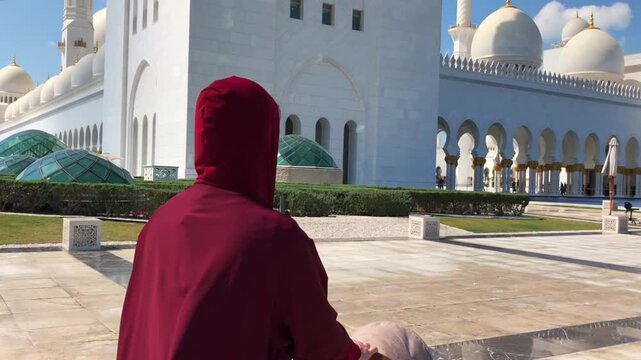 White mosque of Sheikh Zayed in Abu-Dhabi
