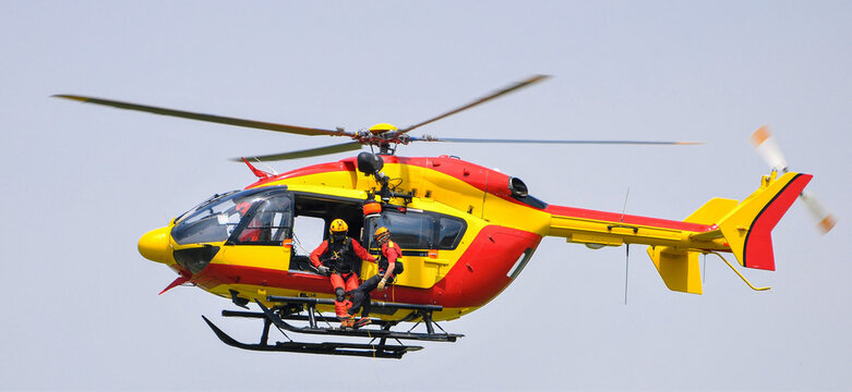 Search and rescue helicopter, H&eacute;licopt&egrave;re secours
