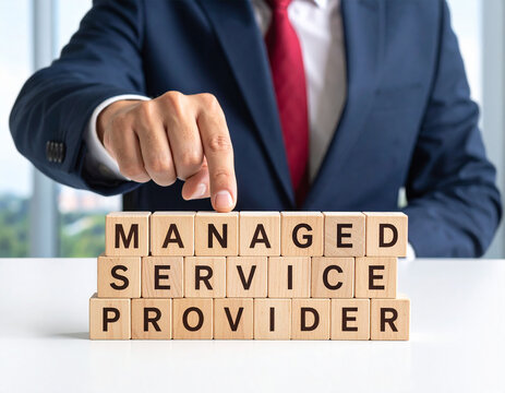 Managed Service Provider - Geschäftsmann zeigt auf das Wort "Managed Service Provider"