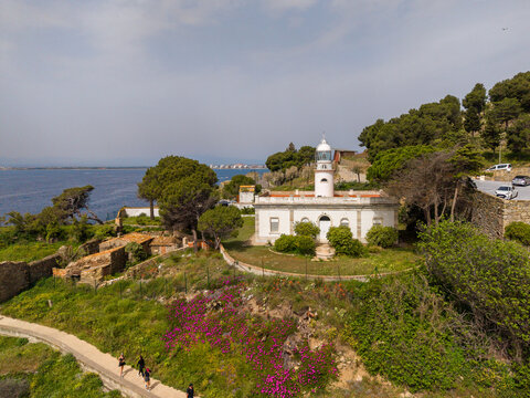 Faro de Rosas situado en la Punta de la Poncella,  comarca Alto Ampurd&aacute;n, Catalu&ntilde;a, Espa&ntilde;a