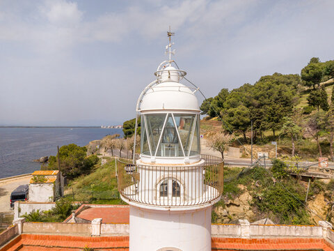 Faro de Rosas situado en la Punta de la Poncella,  comarca Alto Ampurd&aacute;n, Catalu&ntilde;a, Espa&ntilde;a