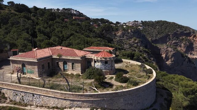 Semaforo Faro de Begur en el Mediterr&aacute;neo de la Costa Brava, Catalunya
