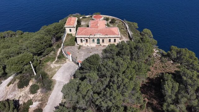 Semaforo Faro de Begur en el Mediterr&aacute;neo de la Costa Brava, Catalunya