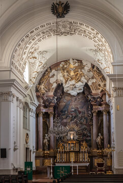 Vienne (Autriche, Europe) - Vue int&eacute;rieure de l'&eacute;glise baroque catholique Saint Leopold