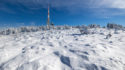 Brocken unter Schnee  © Isnurnfoto.