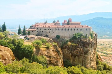 Fototapeta premium The Monastery of St. Stephen is an Eastern Orthodox monastery that is part of the Meteora monastery complex in Thessaly. It is situated at the top of a rocky precipice.