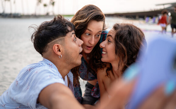 Illustrating the importance of friendship, mental support, and deep emotional bonds in youth