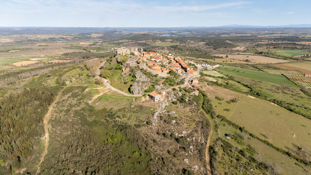 Figueira de castelo rodrigo historic village with ancient castle ruins