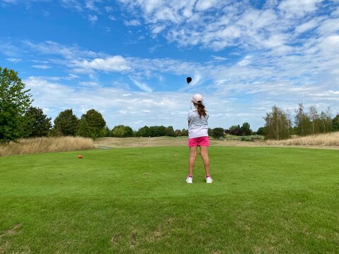 golf kid ready on the tee off 