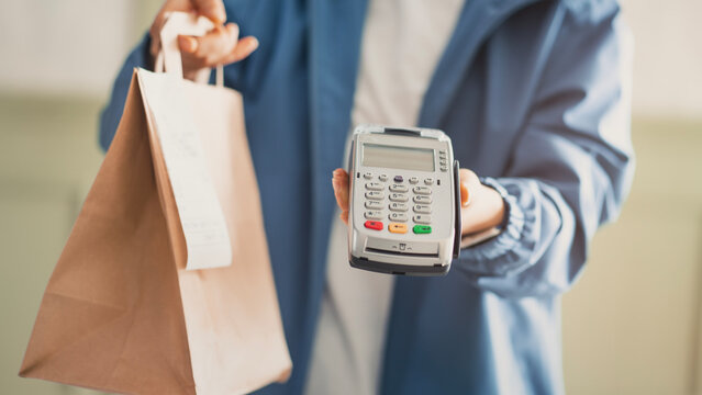 Food delivery service to home with card payment on delivery