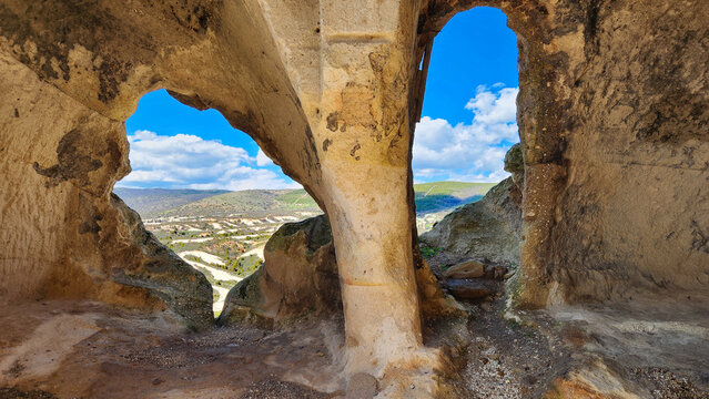 The D&ouml;ğer Asar Castle is a natural rock citadel used by Phrygians and Byzantines for defense. It features rock-cut rooms, silos, and cisterns. Known as a filming location for the movie A.R.O.G, it off