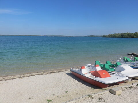 Plage et lac d'Orient, Mesnil-Saint-P&egrave;re, Aube, R&eacute;gion Grand Est, France, Parc Naturel de la For&ecirc;t d'Orient
