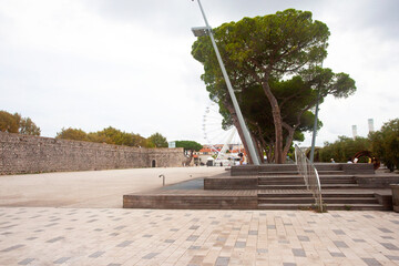Fototapeta premium Ufortyfikowane średniowieczne miasto, Antibes, Prowansja, Lazurowe Wybrzeże, Francja, Fortified medieval town, Antibes, Provence, French Riviera, France,