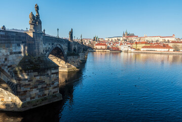 Obraz premium Charles Bridge, Vltava river and Prague castle in Prague city in Czech republic