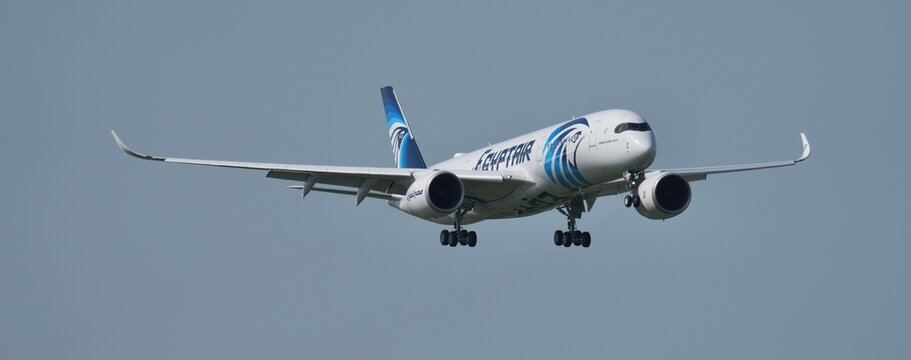 Egyptair A350 900 en finale banni&egrave;re